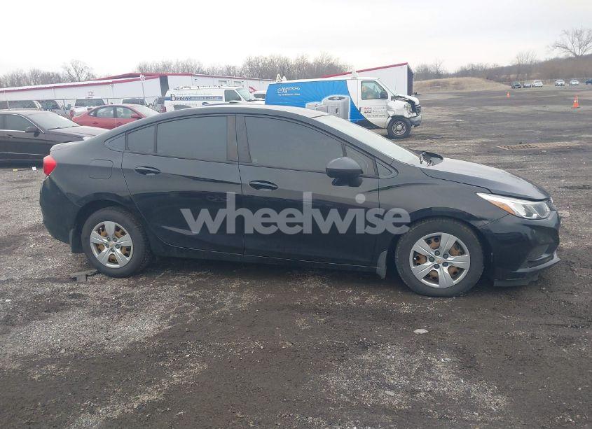 Photo 13 of 2016 Chevrolet Cruze LS AUTO (VIN 1G1BC5SM2G7254820)