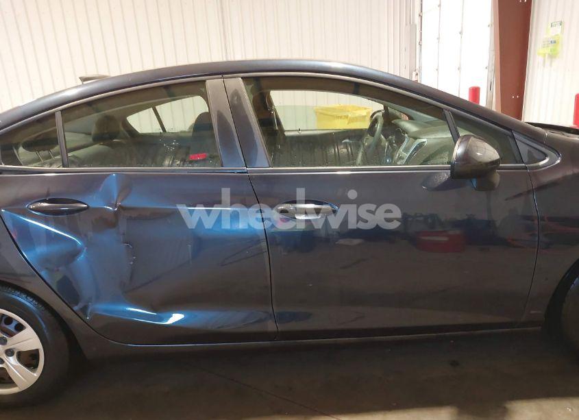 Photo 13 of 2016 Chevrolet Cruze LS AUTO (VIN 1G1BC5SM2G7258172)