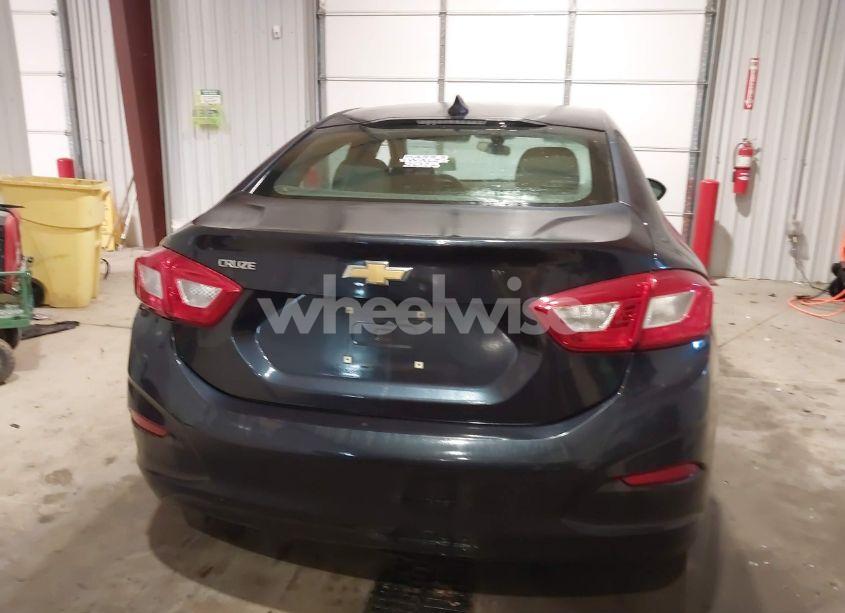 Photo 16 of 2016 Chevrolet Cruze LS AUTO (VIN 1G1BC5SM2G7258172)