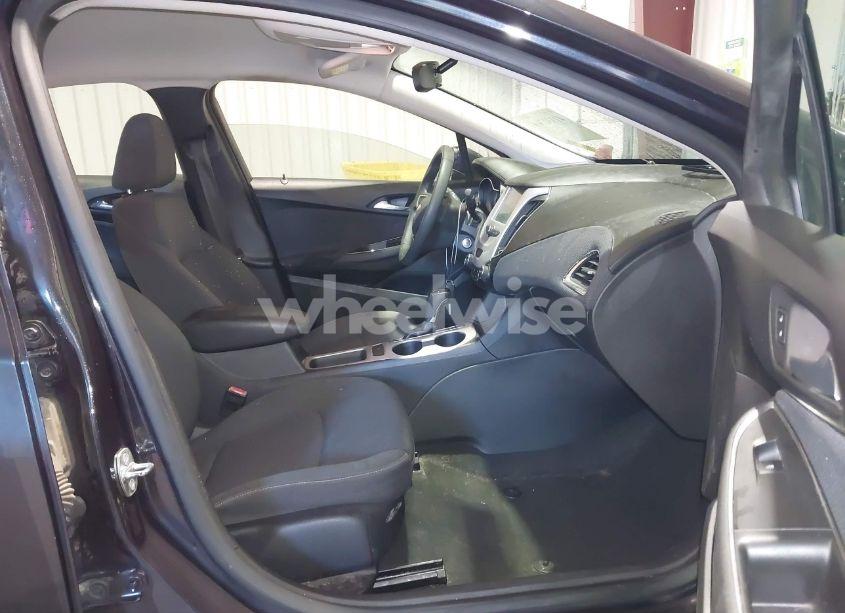 Photo 5 of 2016 Chevrolet Cruze LS AUTO (VIN 1G1BC5SM2G7258172)