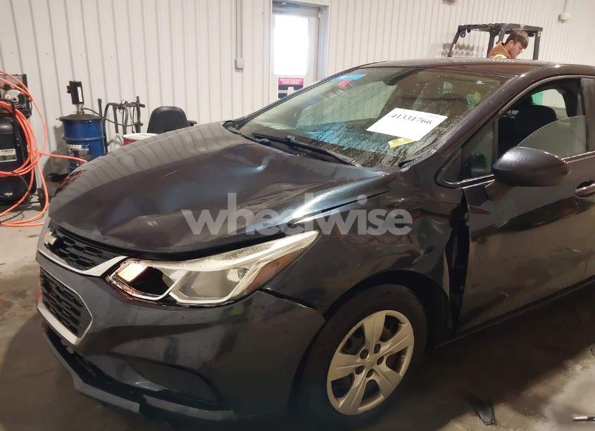 Photo 6 of 2016 Chevrolet Cruze LS AUTO (VIN 1G1BC5SM2G7258172)