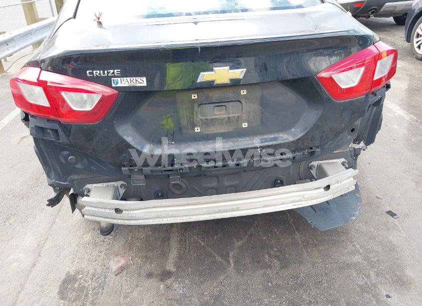 Photo 6 of 2016 Chevrolet Cruze LS AUTO (VIN 1G1BC5SM2G7260536)