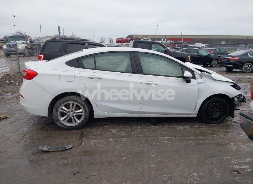 Photo 14 of 2016 Chevrolet Cruze LS AUTO (VIN 1G1BC5SM2G7274730)