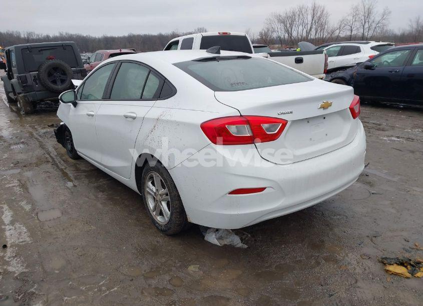 Photo 3 of 2016 Chevrolet Cruze LS AUTO (VIN 1G1BC5SM2G7274730)