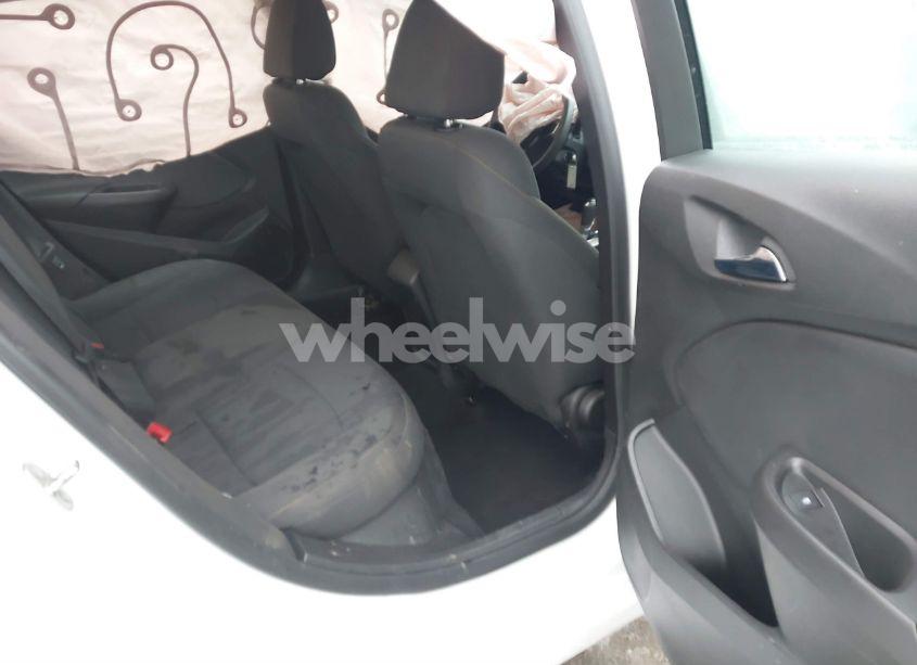 Photo 8 of 2016 Chevrolet Cruze LS AUTO (VIN 1G1BC5SM2G7274730)