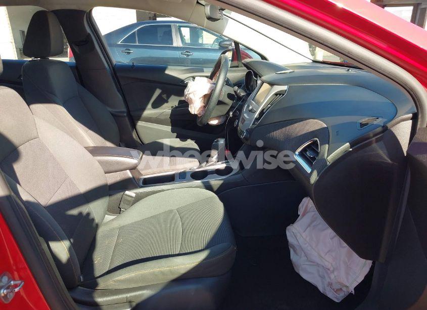 Photo 5 of 2016 Chevrolet Cruze LS AUTO (VIN 1G1BC5SM2G7297859)
