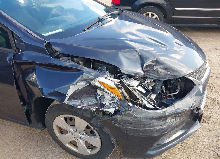 Photo 6 of 2016 Chevrolet Cruze LS AUTO (VIN 1G1BC5SM2G7317110)