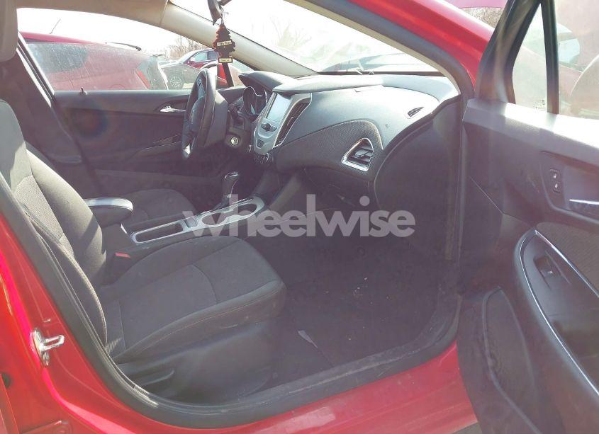 Photo 5 of 2017 Chevrolet Cruze LS AUTO (VIN 1G1BC5SM2H7109696)