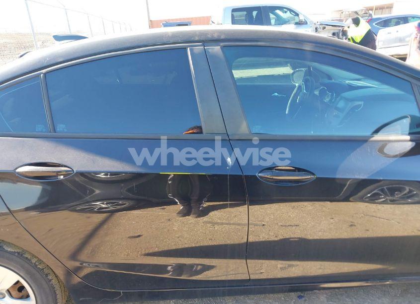 Photo 13 of 2017 Chevrolet Cruze LS AUTO (VIN 1G1BC5SM2H7145744)