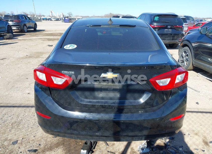 Photo 16 of 2017 Chevrolet Cruze LS AUTO (VIN 1G1BC5SM2H7145744)