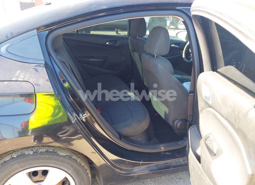 Photo 8 of 2017 Chevrolet Cruze LS AUTO (VIN 1G1BC5SM2H7145744)