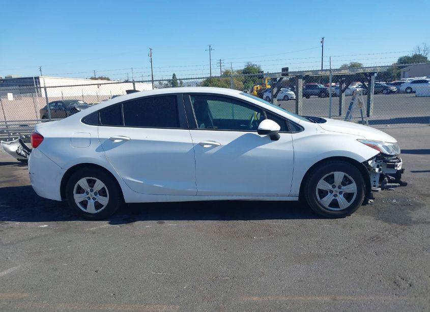 Photo 14 of 2017 Chevrolet Cruze LS AUTO (VIN 1G1BC5SM2H7166108)