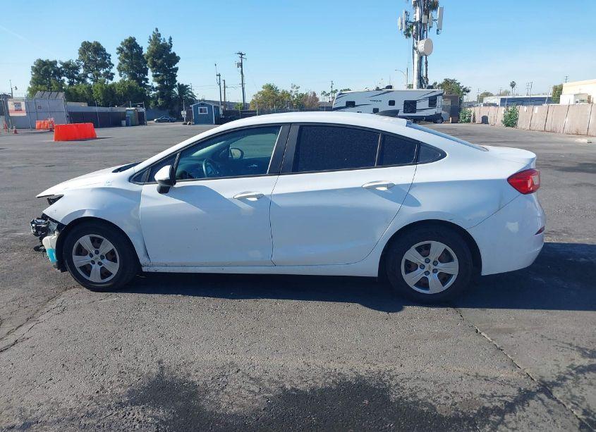 Photo 15 of 2017 Chevrolet Cruze LS AUTO (VIN 1G1BC5SM2H7166108)