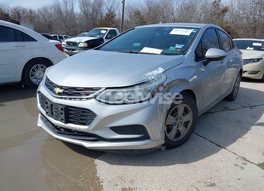 Photo 2 of 2017 Chevrolet Cruze LS AUTO (VIN 1G1BC5SM2H7209510)