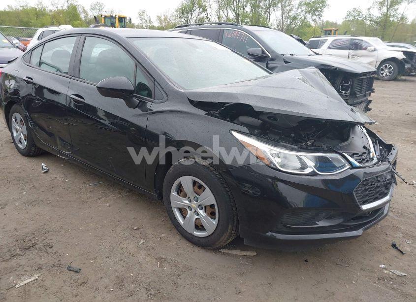 2017 Chevrolet Cruze LS AUTO (VIN 1G1BC5SM2H7223276) main photo