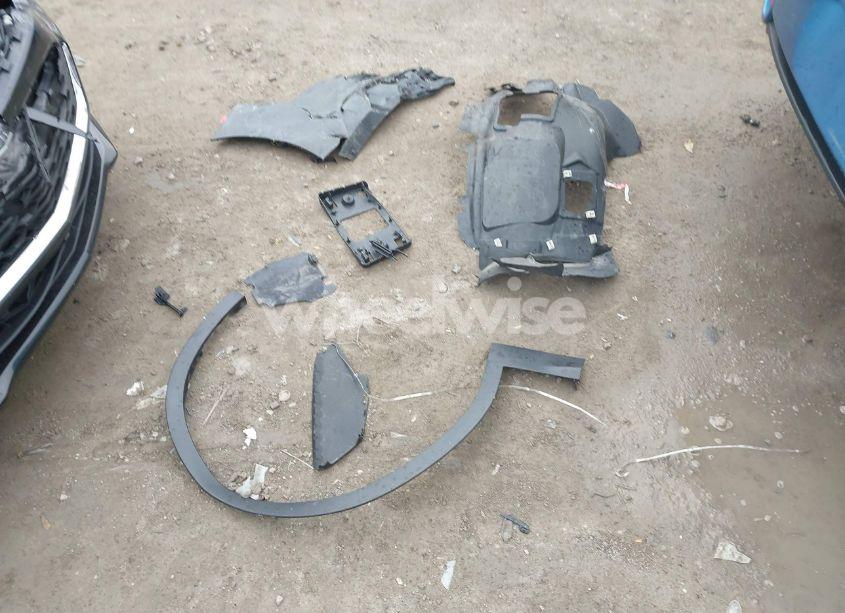 Photo 12 of 2017 Chevrolet Cruze LS AUTO (VIN 1G1BC5SM2H7223276)