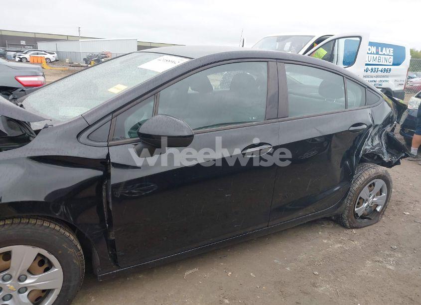 Photo 15 of 2017 Chevrolet Cruze LS AUTO (VIN 1G1BC5SM2H7223276)