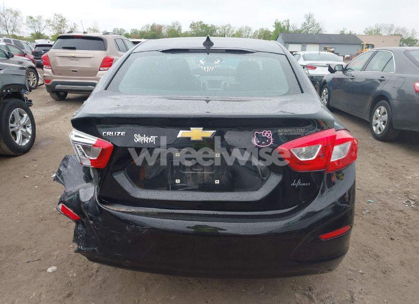 Photo 17 of 2017 Chevrolet Cruze LS AUTO (VIN 1G1BC5SM2H7223276)