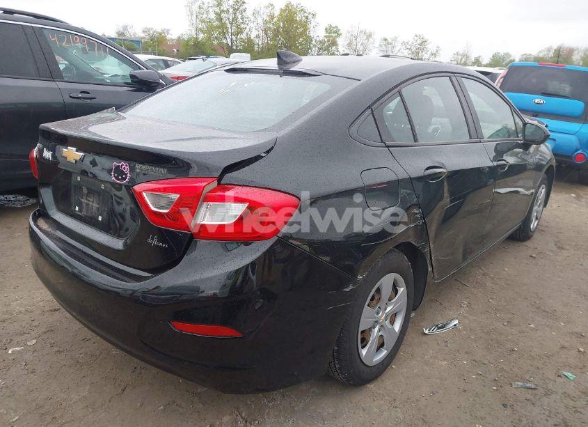 Photo 4 of 2017 Chevrolet Cruze LS AUTO (VIN 1G1BC5SM2H7223276)