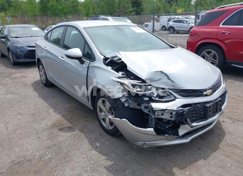 2018 Chevrolet Cruze LS AUTO (VIN 1G1BC5SM2J7120252) main photo