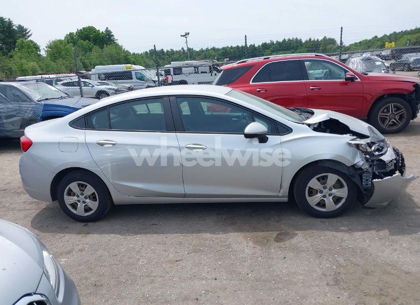 Photo 13 of 2018 Chevrolet Cruze LS AUTO (VIN 1G1BC5SM2J7120252)