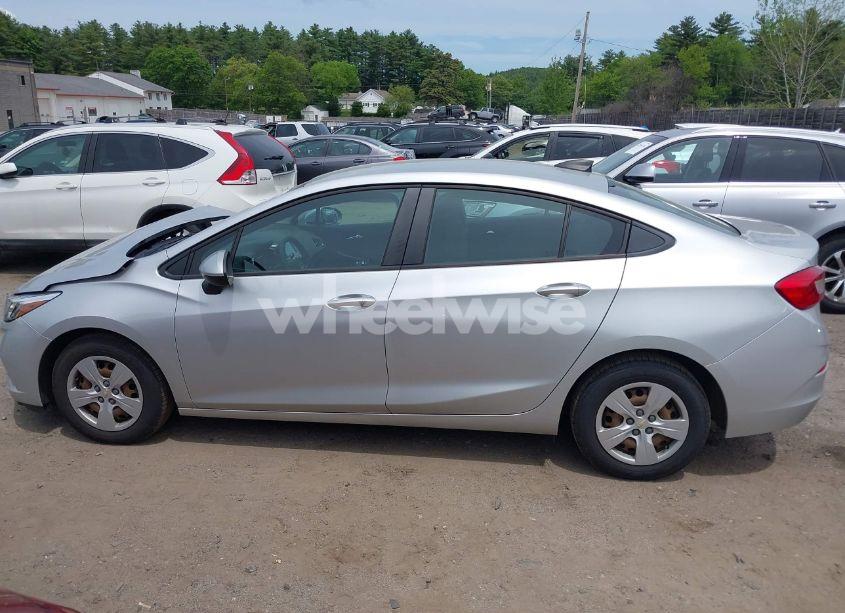 Photo 14 of 2018 Chevrolet Cruze LS AUTO (VIN 1G1BC5SM2J7120252)