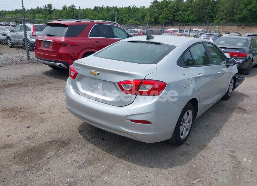 Photo 4 of 2018 Chevrolet Cruze LS AUTO (VIN 1G1BC5SM2J7120252)