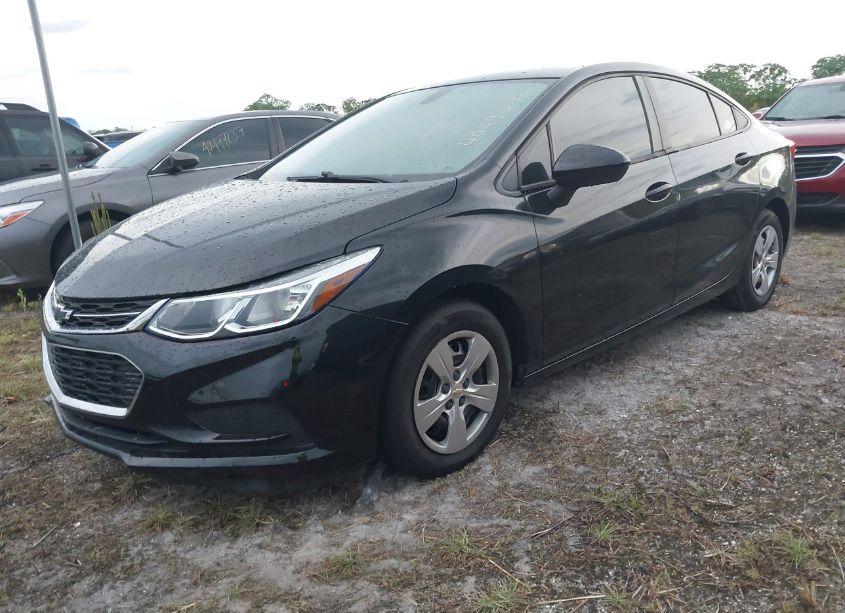 Photo 2 of 2018 Chevrolet Cruze LS AUTO (VIN 1G1BC5SM2J7158323)