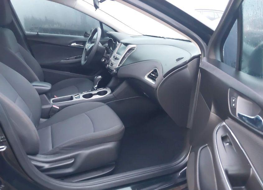 Photo 5 of 2018 Chevrolet Cruze LS AUTO (VIN 1G1BC5SM2J7158323)