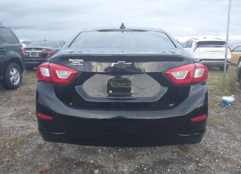 Photo 6 of 2018 Chevrolet Cruze LS AUTO (VIN 1G1BC5SM2J7158323)