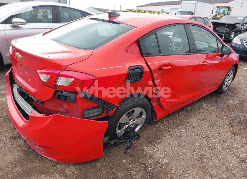 Photo 4 of 2018 Chevrolet Cruze LS AUTO (VIN 1G1BC5SM2J7200540)