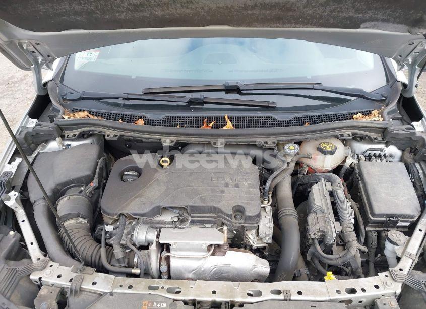 Photo 10 of 2018 Chevrolet Cruze LS AUTO (VIN 1G1BC5SM2J7224482)