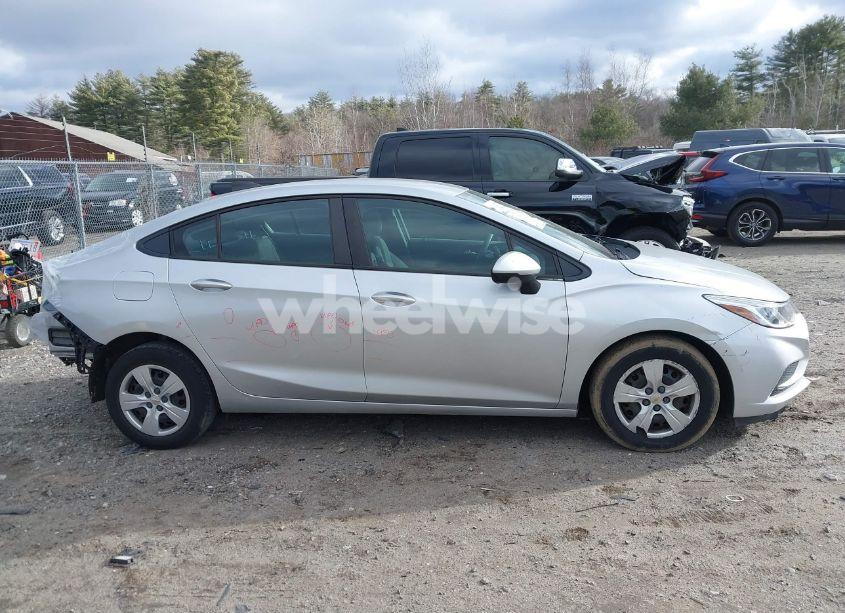 Photo 14 of 2018 Chevrolet Cruze LS AUTO (VIN 1G1BC5SM2J7224482)