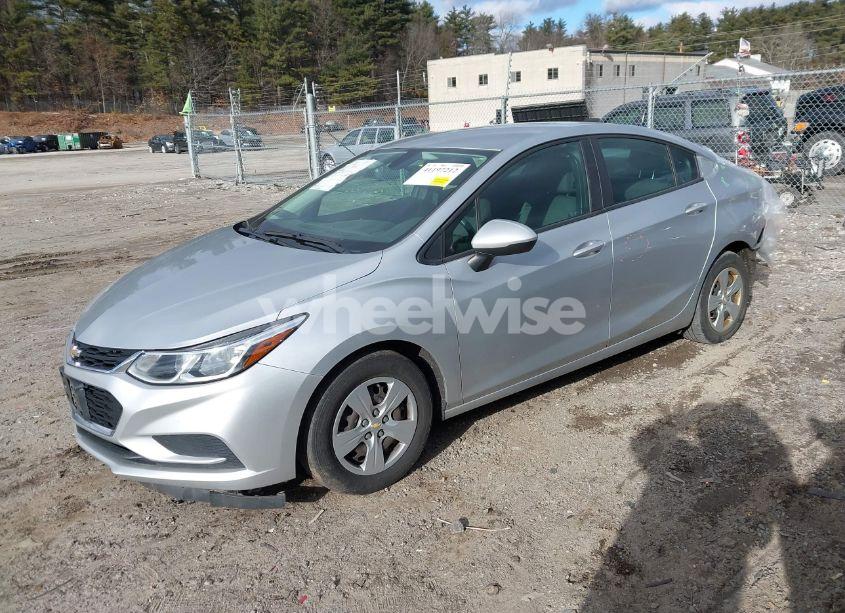Photo 2 of 2018 Chevrolet Cruze LS AUTO (VIN 1G1BC5SM2J7224482)