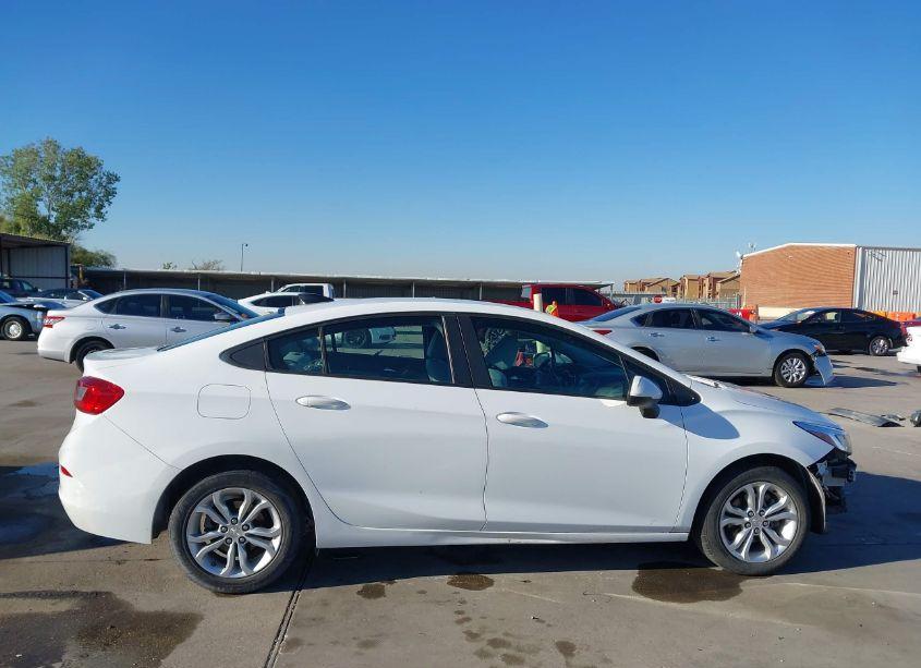 Photo 14 of 2019 Chevrolet Cruze LS (VIN 1G1BC5SM2K7128868)