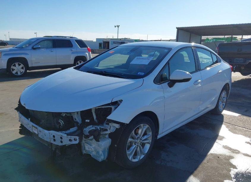Photo 2 of 2019 Chevrolet Cruze LS (VIN 1G1BC5SM2K7128868)