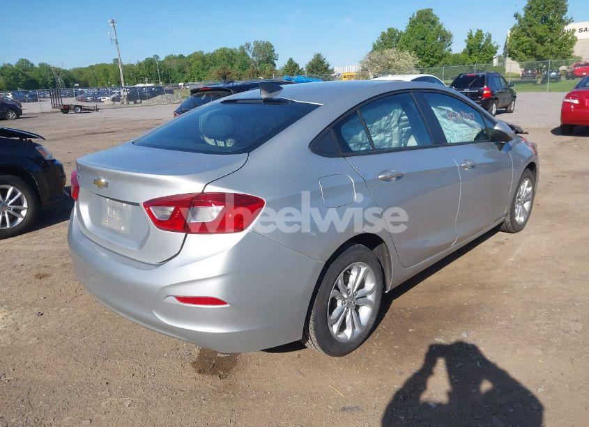 Photo 4 of 2019 Chevrolet Cruze LS (VIN 1G1BC5SM2K7151597)