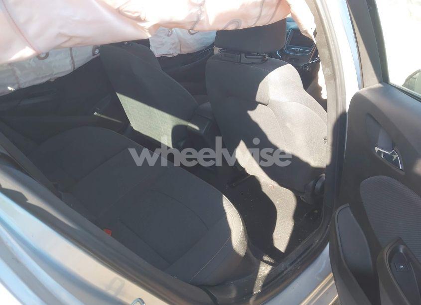 Photo 8 of 2019 Chevrolet Cruze LS (VIN 1G1BC5SM2K7151597)