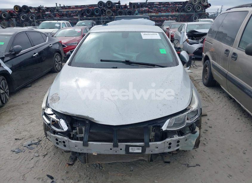 Photo 11 of 2016 Chevrolet Cruze LS AUTO (VIN 1G1BC5SM3G7251876)