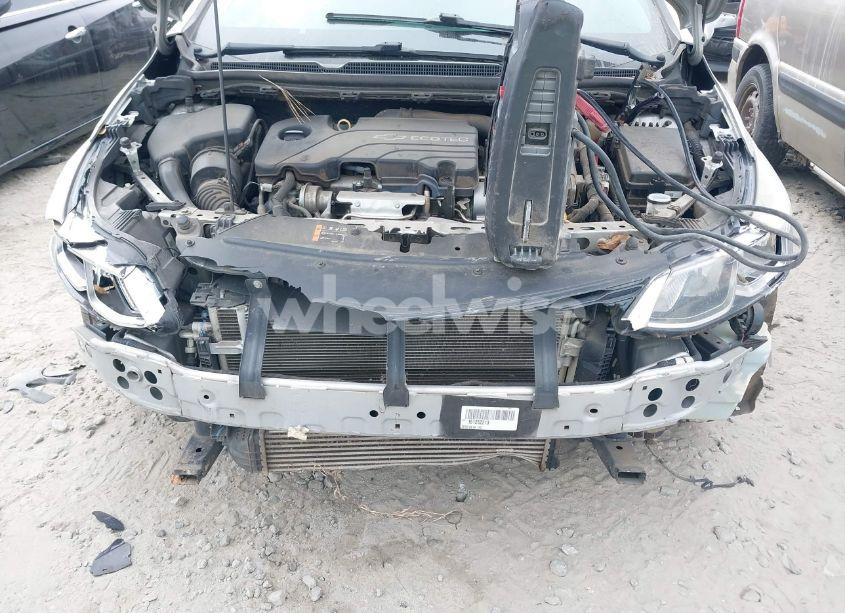 Photo 6 of 2016 Chevrolet Cruze LS AUTO (VIN 1G1BC5SM3G7251876)