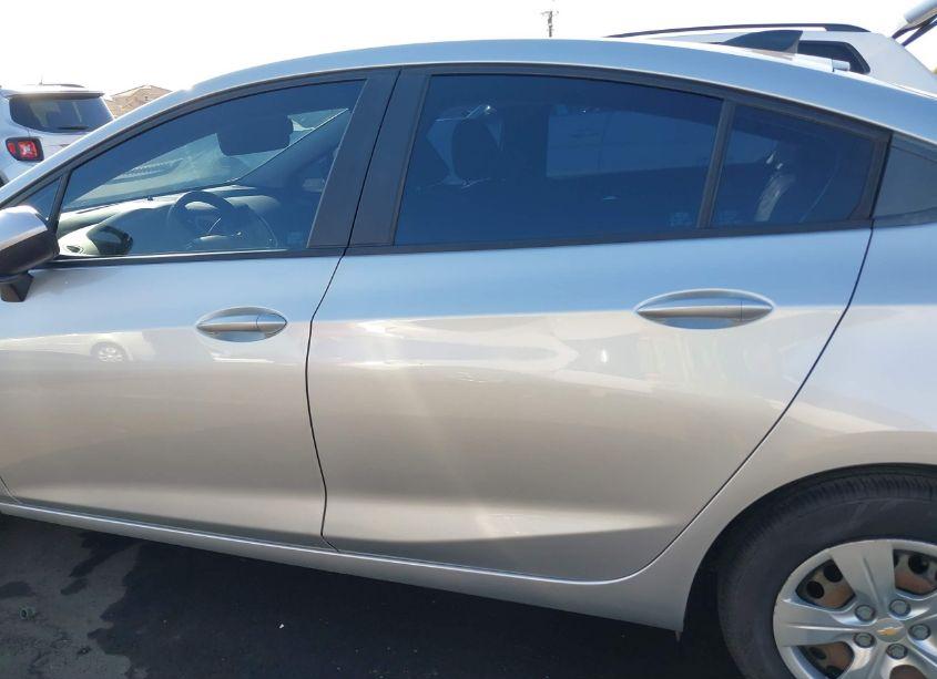 Photo 15 of 2016 Chevrolet Cruze LS AUTO (VIN 1G1BC5SM3G7288989)