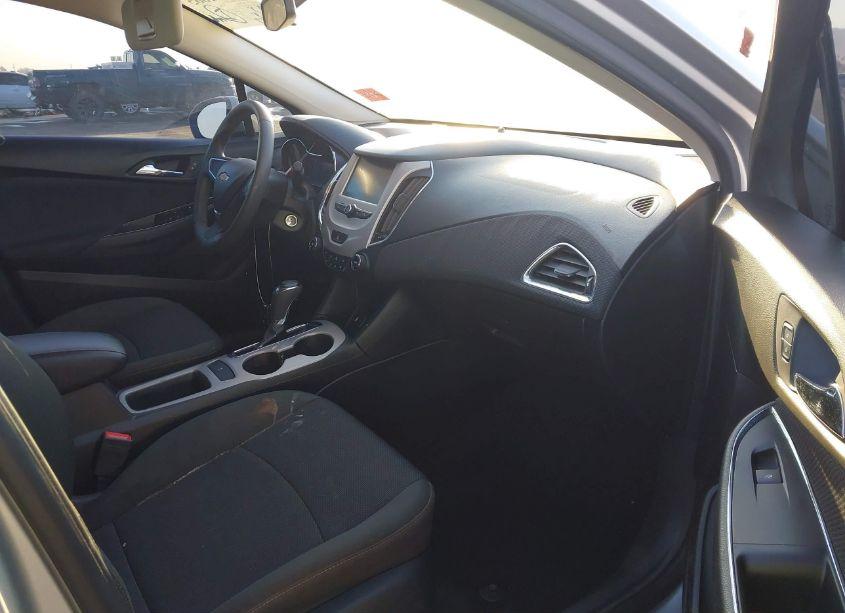 Photo 5 of 2016 Chevrolet Cruze LS AUTO (VIN 1G1BC5SM3G7288989)