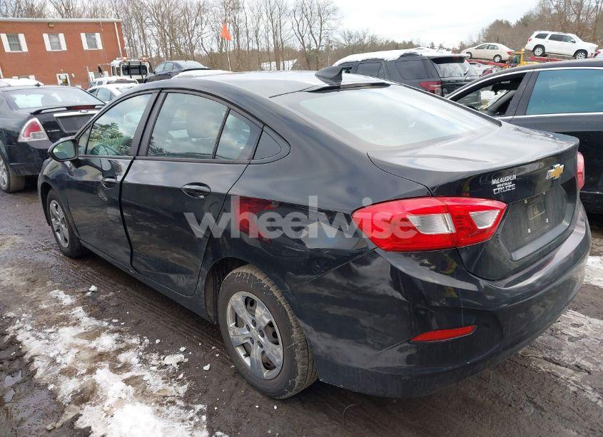 Photo 3 of 2017 Chevrolet Cruze LS AUTO (VIN 1G1BC5SM3H7138902)
