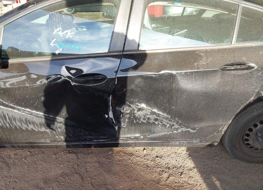 Photo 13 of 2017 Chevrolet Cruze LS AUTO (VIN 1G1BC5SM3H7153433)