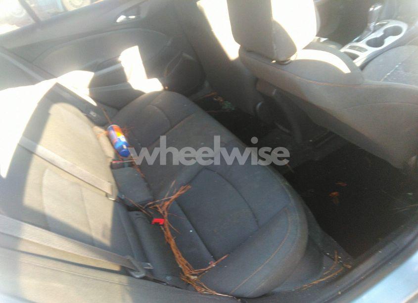 Photo 8 of 2017 Chevrolet Cruze LS AUTO (VIN 1G1BC5SM3H7183936)