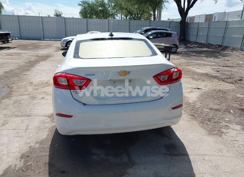 Photo 16 of 2017 Chevrolet Cruze LS AUTO (VIN 1G1BC5SM3H7202050)