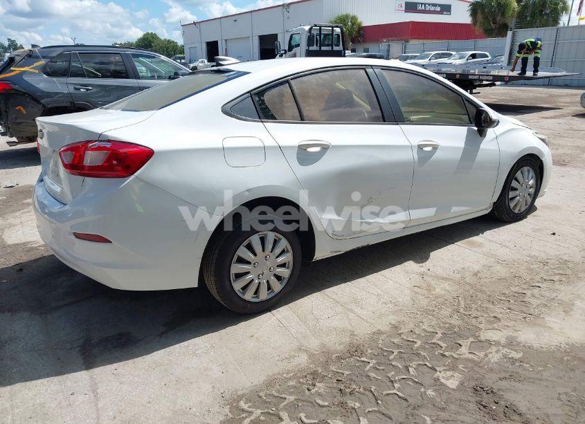 Photo 4 of 2017 Chevrolet Cruze LS AUTO (VIN 1G1BC5SM3H7202050)