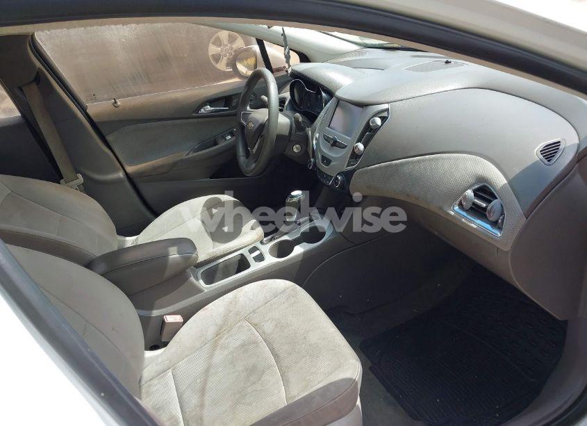 Photo 5 of 2017 Chevrolet Cruze LS AUTO (VIN 1G1BC5SM3H7202050)