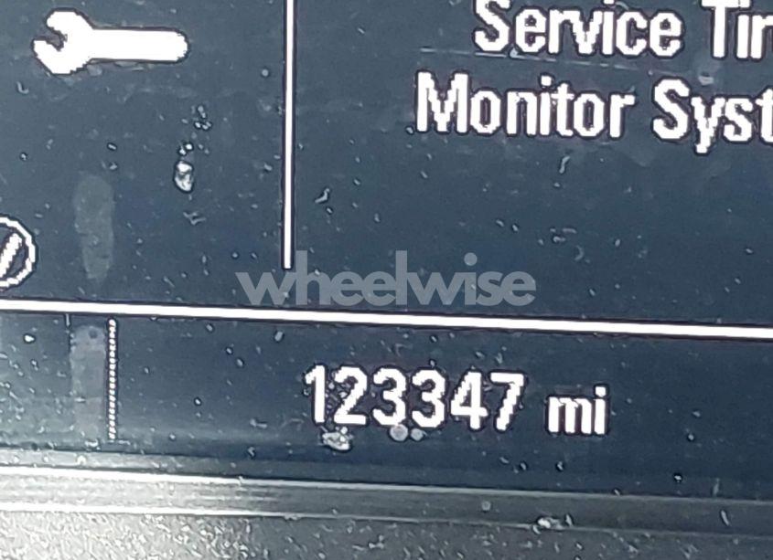 Photo 15 of 2017 Chevrolet Cruze LS AUTO (VIN 1G1BC5SM3H7232150)