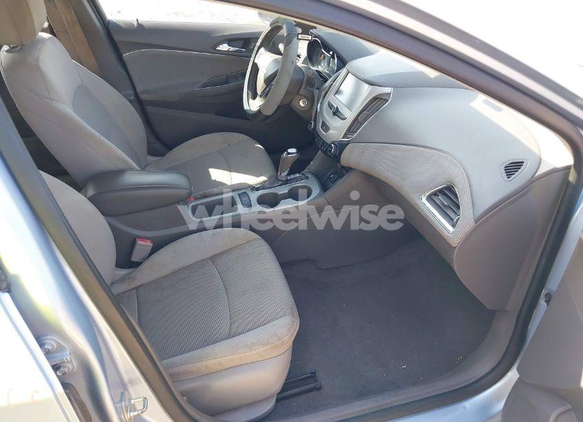 Photo 5 of 2017 Chevrolet Cruze LS AUTO (VIN 1G1BC5SM3H7232150)